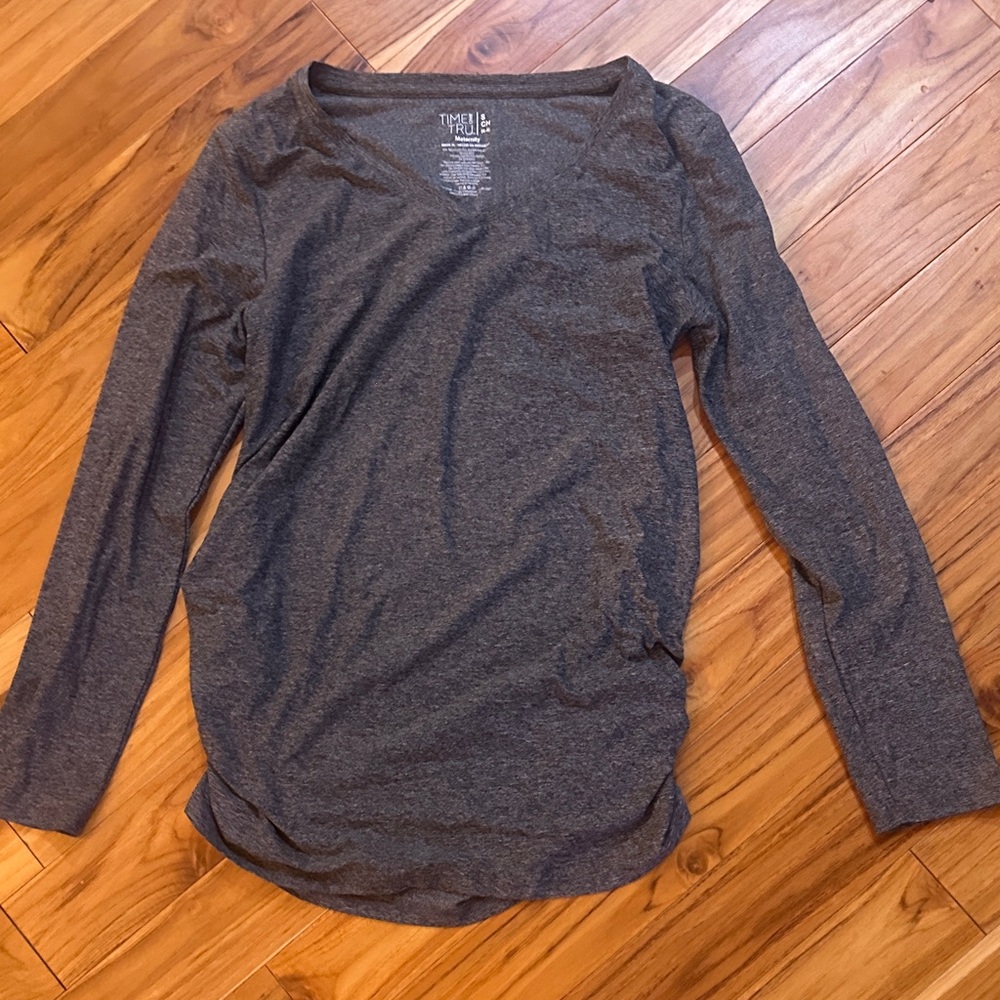 Time and Tru Charcoal Long Sleeve Women's Tee